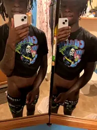 deviniscool12 webcam model stream image