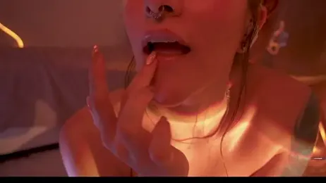 honeey_ webcam model stream image