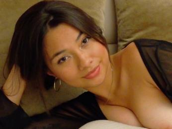 AmyZuri webcam livejasmin model stream image