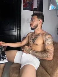 Kenny_zero webcam stripchat model stream image