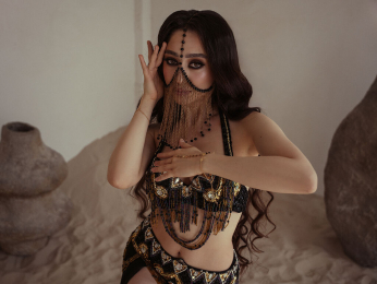 AlsuGwen webcam model stream image