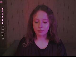 Kira Crystal webcam model stream image