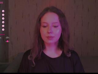 Kira Crystal webcam model stream image