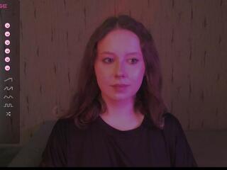 Kira Crystal webcam model stream image