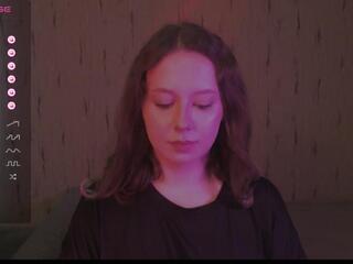Kira Crystal webcam model stream image