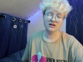 sparkling_water_hate_club webcam model stream image