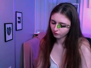 helly-kiss webcam model stream image