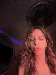 Queentaraf999 webcam model stream image