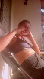 Karolinafochat webcam model stream image