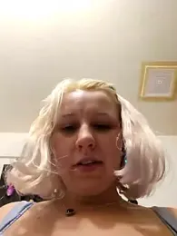 DROPPEDEADDAISY webcam model stream image