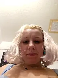 DROPPEDEADDAISY webcam model stream image