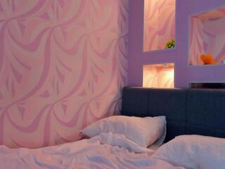 Elvina Greenhouse webcam model stream image