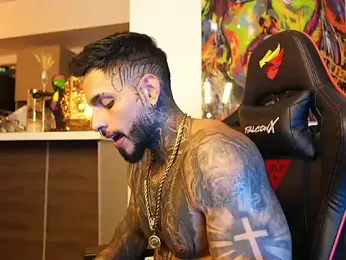 logan_hugh8 webcam model stream image