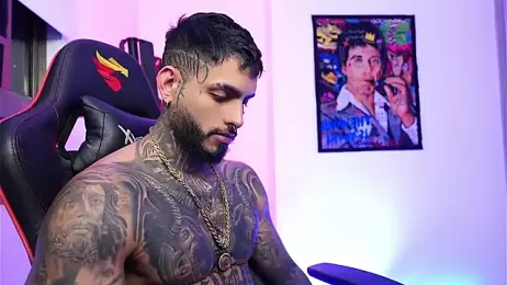 logan_hugh8 webcam model stream image