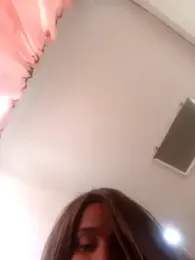 AbellaLizz webcam model stream image