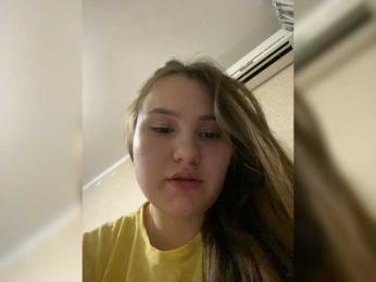 Regina-Lynne webcam model stream image