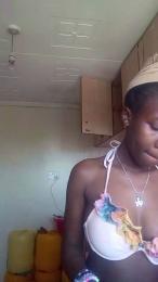 Prettylips222 webcam model stream image