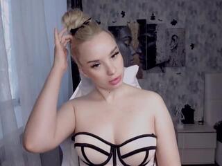 Kira Krox webcam flirt4free model stream image