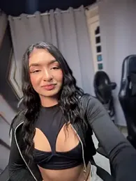 jenn_fit webcam model stream image