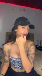 Rih4nnna webcam model stream image