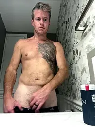 DILFiGuess11 webcam model stream image