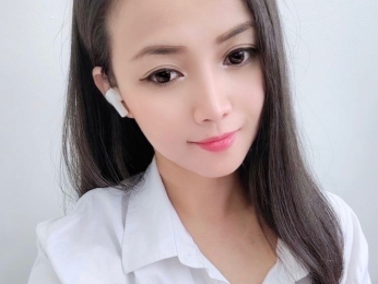 YasmienAtos webcam model stream image
