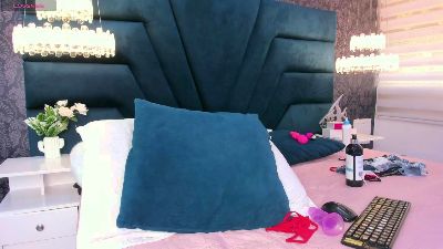lexiluxuri_ webcam model stream image