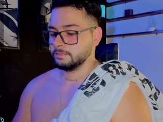 andrew-brownn webcam camsoda model stream image