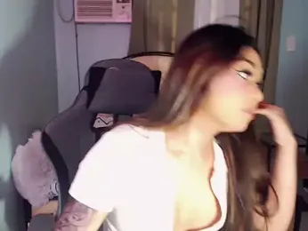 SexxyTsLoverr webcam model stream image