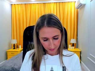 happysmileee webcam model stream image