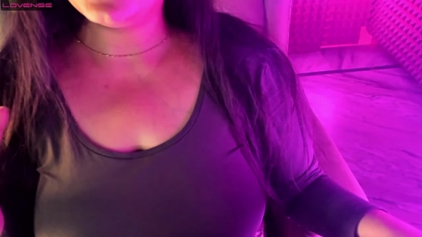 AroohiSehgal webcam model stream image