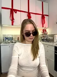 Little_Forest_ELF webcam model stream image