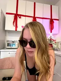 Little_Forest_ELF webcam stripchat model stream image