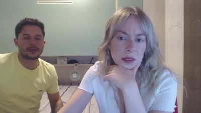 MiaYLeo webcam model stream image