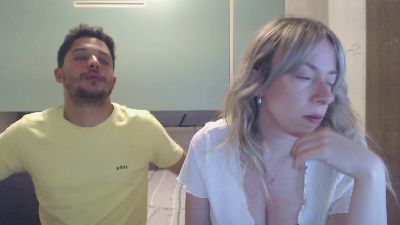 MiaYLeo webcam model stream image