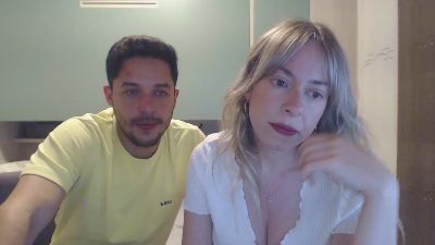 MiaYLeo webcam model stream image