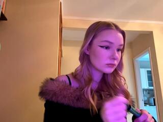 Camila Warick webcam model stream image