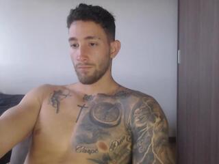 Thiago Thomspons webcam model stream image