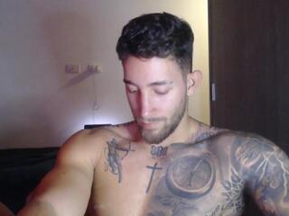 Thiago Thomspons webcam model stream image