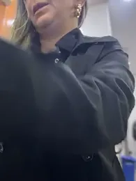 _Abril-Office1 webcam model stream image