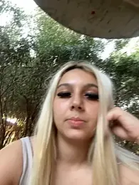 hotamanda01 webcam stripchat model stream image