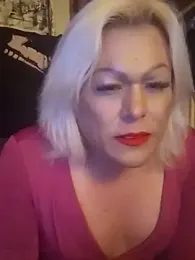 HoneyBdaQueen webcam model stream image