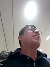 andrewmhilton_ webcam model stream image