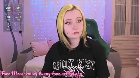 EmmyBunny webcam model stream image
