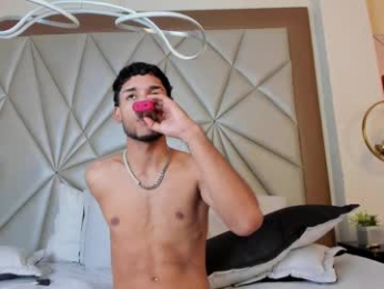 thiagoferreti_ webcam model stream image