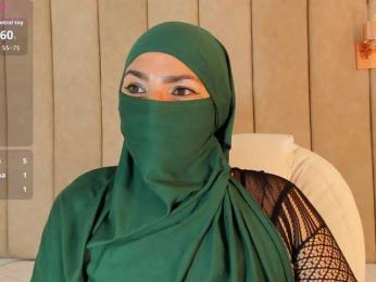 naylaa- webcam model stream image