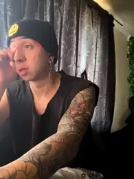 Yogurdebrownie69 webcam model stream image