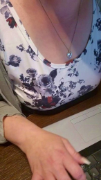 FeuchteMuschi86 webcam model stream image