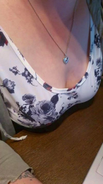 FeuchteMuschi86 webcam model stream image