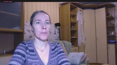 Oly_nice webcam model stream image